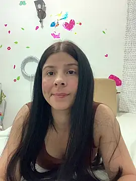 Estefani 32 online show from 2, 4, 2026