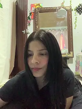 Estefani 32 online show from 16, 4, 2026