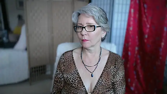 petradaniels online show from 13, 4, 2026