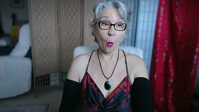 petradaniels online show from 17, 4, 2026