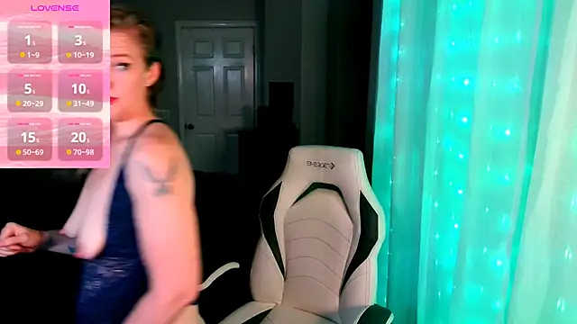 Snapshot of britteebee chatting on 30, 10, 2025 britteebee online show from 30, 10, 2025