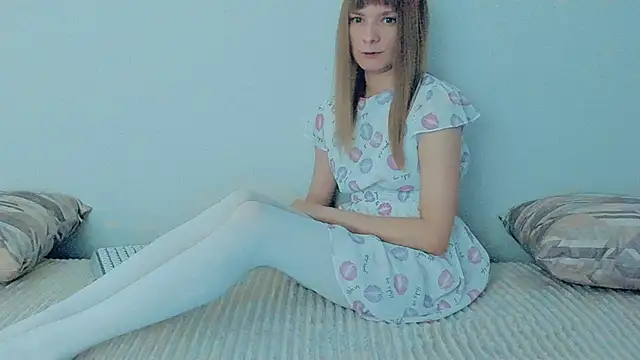 Snapshot of YourCaramel chatting on 11, 9, 2025 YourCaramel online show from 11, 9, 2025