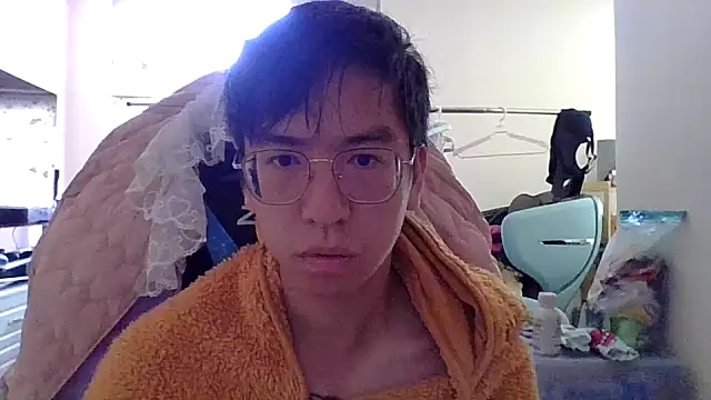 Snapshot of charlie_xdd chatting on 8, 3, 2025 charlie xdd online show from 8, 3, 2025