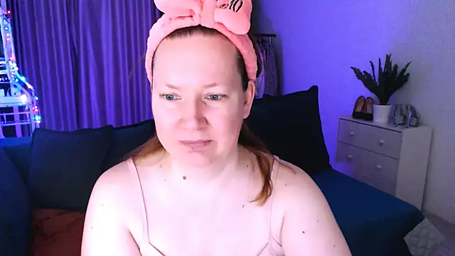 GoddessLara online show from 18, 1, 2025