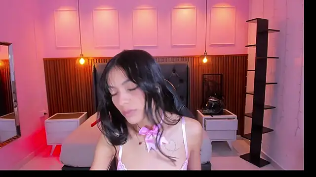 AMELIELEONE online show from 25, 11, 2025