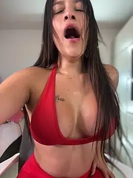 Snapshot of Emmily_19 chatting on 20, 10, 2025 Emmily 19 online show from 20, 10, 2025