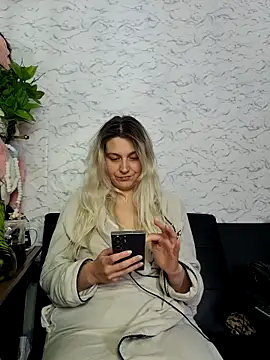 ScarletCallings420 online show from 16, 4, 2026