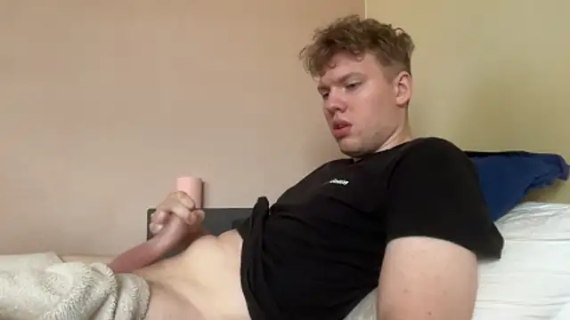 sexybooii6968 online show from 18, 6, 2026