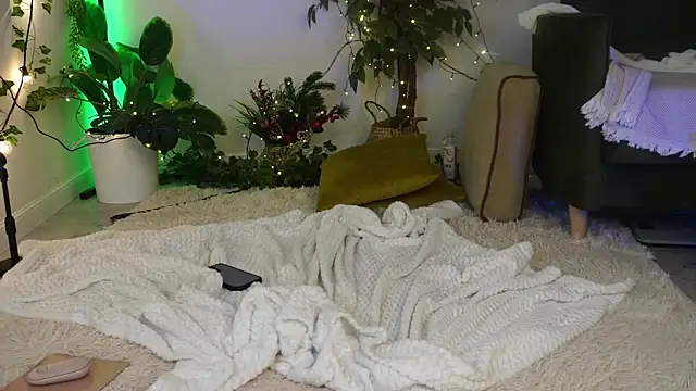 ScarletBlaze online show from 19, 12, 2024