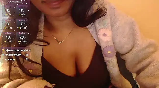 Snapshot of skyyiii chatting on 15, 1, 2025 skyyiii online show from 15, 1, 2025