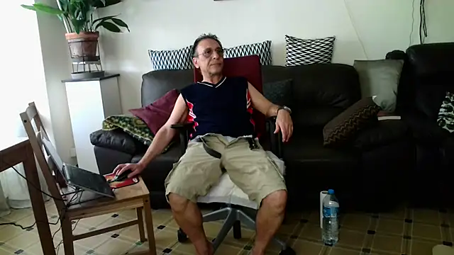 HETEREOMAN online show from 21, 9, 2025