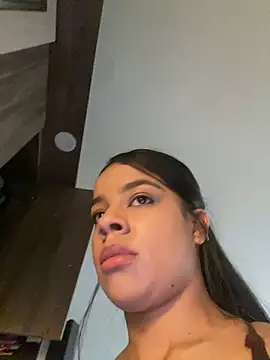 Snapshot of trianawhite chatting on 16, 6, 2026 trianawhite online show from 16, 6, 2026