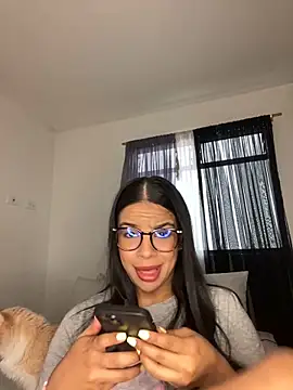 Snapshot of trianawhite chatting on 22, 6, 2026 trianawhite online show from 22, 6, 2026