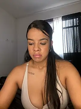 Snapshot of trianawhite chatting on 29, 7, 2026 trianawhite online show from 29, 7, 2026