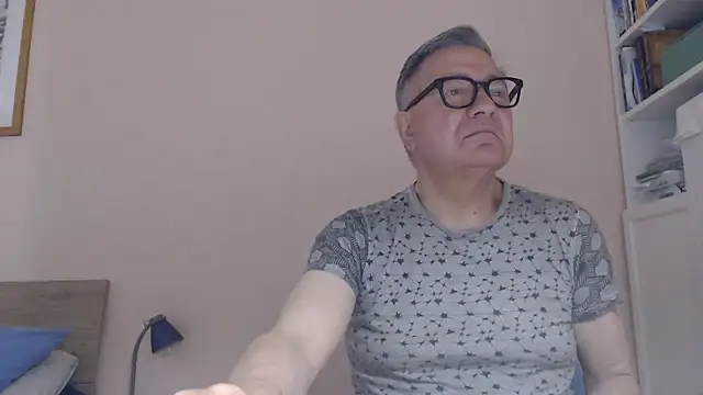 Snapshot of YOU6me chatting on 19, 6, 2026 YOU6me online show from 19, 6, 2026