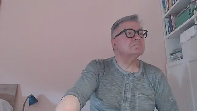 Snapshot of YOU6me chatting on 23, 6, 2026 YOU6me online show from 23, 6, 2026