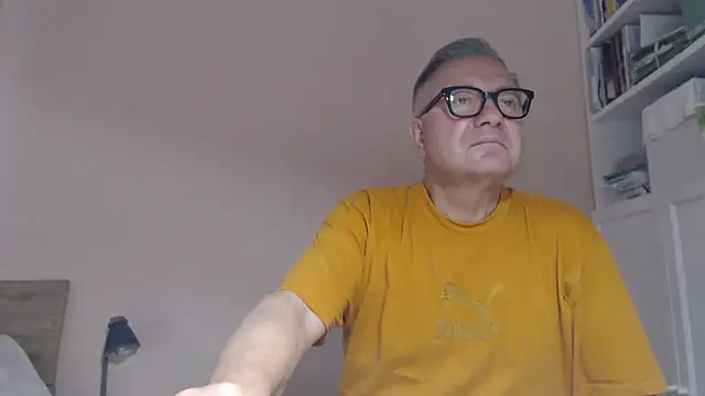 Snapshot of YOU6me chatting on 22, 7, 2026 YOU6me online show from 22, 7, 2026