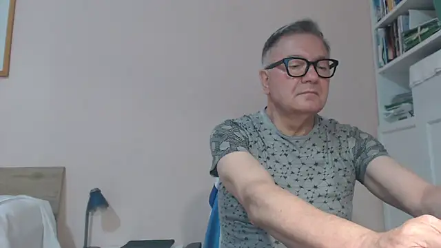 Snapshot of YOU6me chatting on 23, 7, 2026 YOU6me online show from 23, 7, 2026