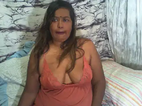 Snapshot of Mammabear_4u chatting on 6, 2, 2025 Mammabear 4u online show from 6, 2, 2025