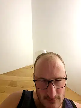 Snapshot of gdawg78 chatting on 11, 9, 2025 gdawg78 online show from 11, 9, 2025