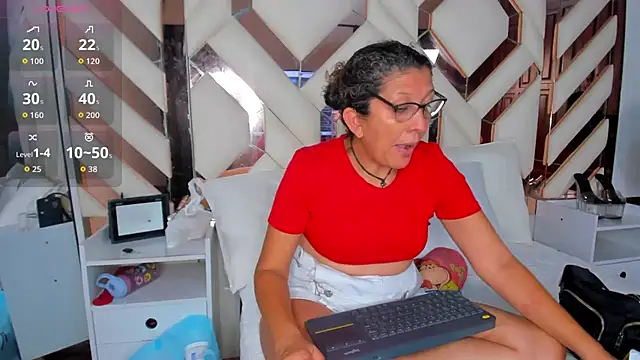 Snapshot of Keyla_Milf chatting on 8, 1, 2026 Keyla Milf online show from 8, 1, 2026