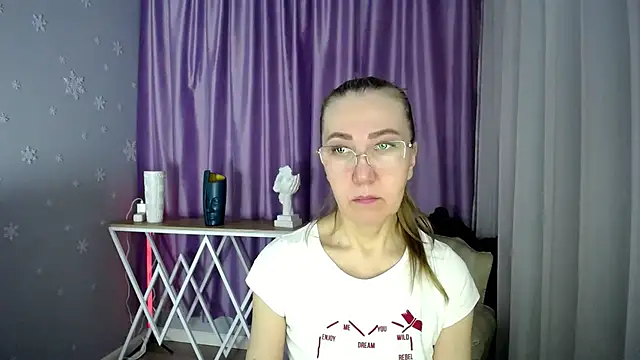 queen a n i online show from 7, 2, 2025