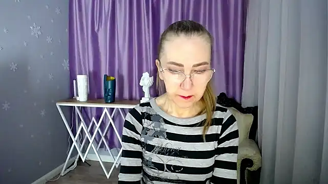 queen a n i online show from 22, 2, 2025