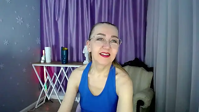 queen a n i online show from 6, 3, 2025