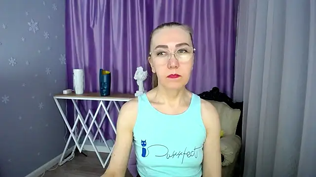 queen a n i online show from 18, 3, 2025