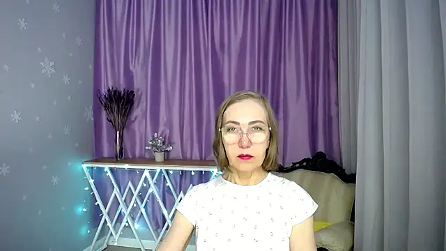 queen a n i online show from 12, 4, 2026