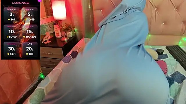 Snapshot of DarshaKhemu chatting on 17, 12, 2024 DarshaKhemu online show from 17, 12, 2024