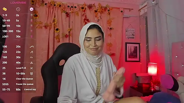 Snapshot of DarshaKhemu chatting on 18, 3, 2025 DarshaKhemu online show from 18, 3, 2025