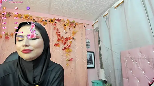 Snapshot of DarshaKhemu chatting on 4, 10, 2025 DarshaKhemu online show from 4, 10, 2025