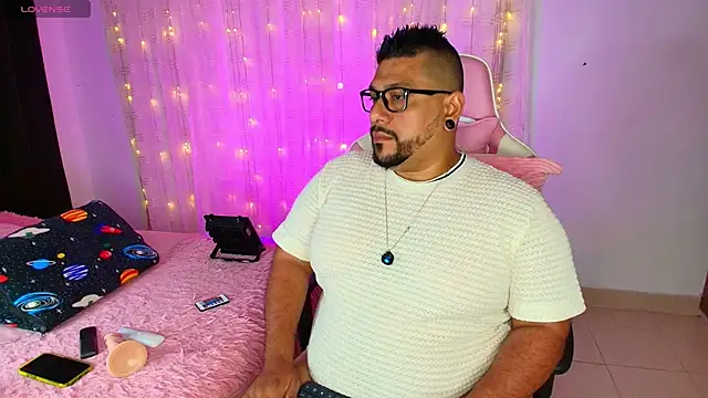 Snapshot of jacoob_woods chatting on 4, 3, 2025 jacoob woods online show from 4, 3, 2025