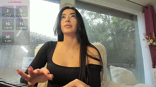 Naila18 online show from 8, 10, 2025