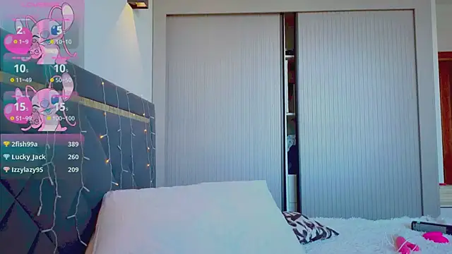 Mia Tin online show from 4, 3, 2025