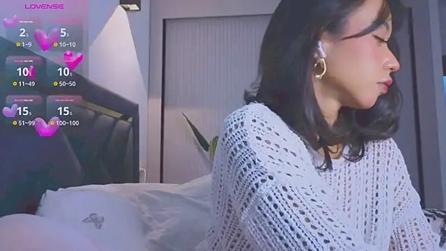 Mia Tin online show from 6, 11, 2025