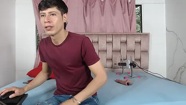 Sexytaty2022 online show from 17, 4, 2026