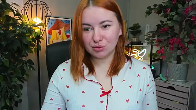 Snapshot of LAYLAxSTAR chatting on 17, 11, 2025 LAYLAxSTAR online show from 17, 11, 2025