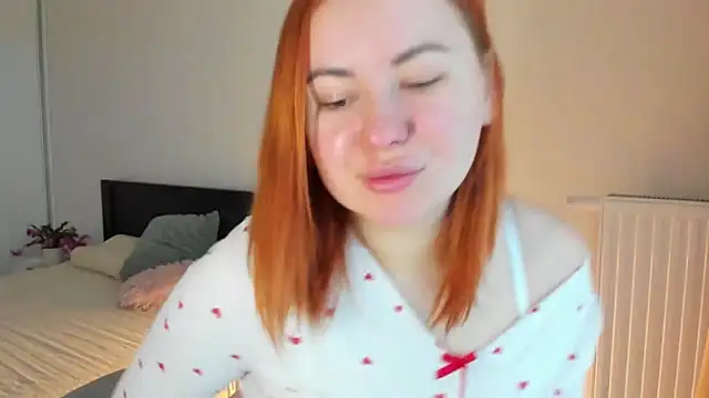 Snapshot of LAYLAxSTAR chatting on 19, 11, 2025 LAYLAxSTAR online show from 19, 11, 2025