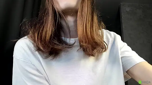 Courtney Luv online show from 29, 10, 2025