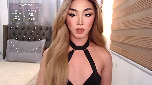 Snapshot of Local_Hoelyx chatting on 4, 1, 2025 Local Hoelyx online show from 4, 1, 2025