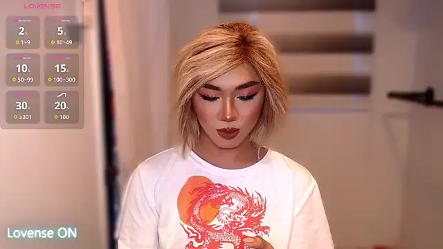 Snapshot of Local_Hoelyx chatting on 9, 10, 2025 Local Hoelyx online show from 9, 10, 2025