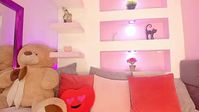  liathompsom09 online show from 15, 12, 2025