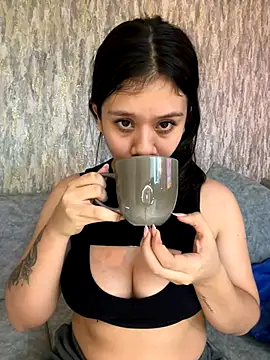 Snapshot of Alhanna_ chatting on 1, 12, 2024 Alhanna online show from 1, 12, 2024