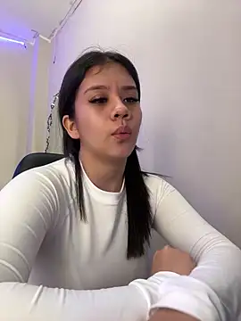 Snapshot of Alhanna_ chatting on 4, 3, 2025 Alhanna online show from 4, 3, 2025