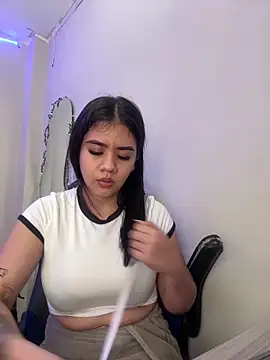 Snapshot of Alhanna_ chatting on 7, 3, 2025 Alhanna online show from 7, 3, 2025