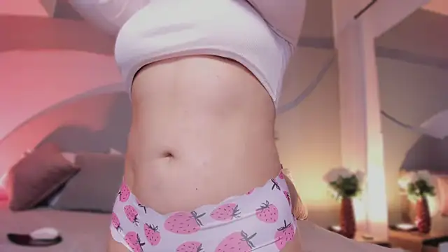 Nicolle W online show from 6, 3, 2026