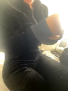 DulceMya6 online show from 6, 10, 2025