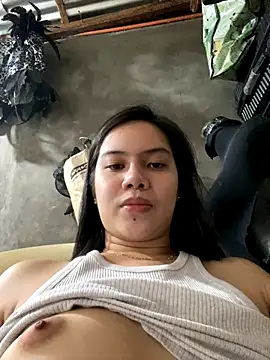 Snapshot of Hebefemme chatting on 14, 12, 2025 Hebefemme online show from 14, 12, 2025